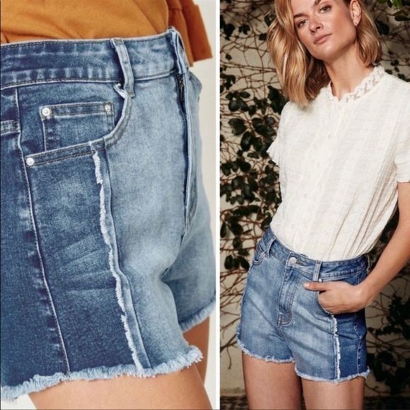 Frayed Stonewashed Jean Shorts - Picture 3 of 5